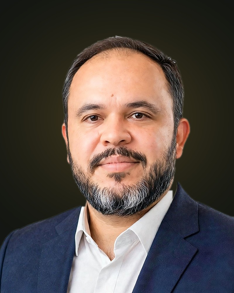 Renato Arrais em atendimento